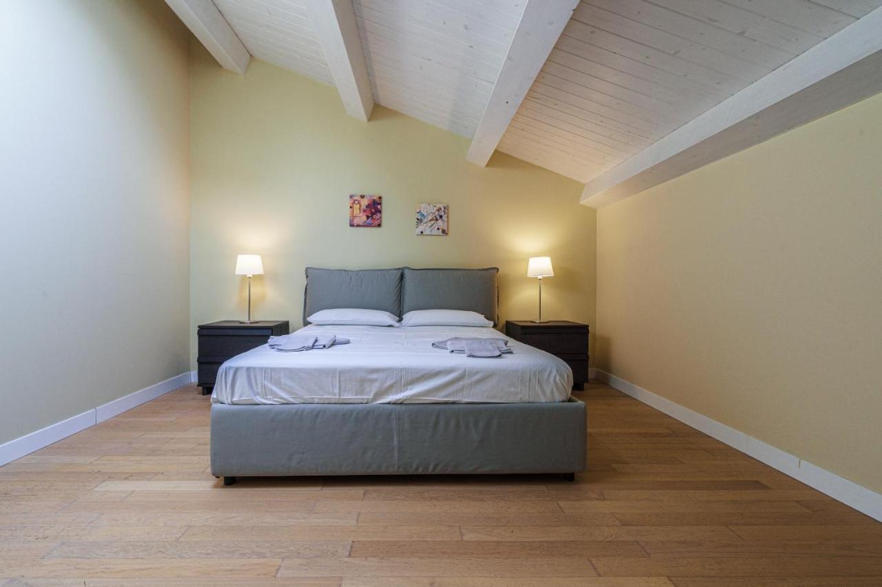 Holiday In Home Suite Archimede カターニア エクステリア 写真