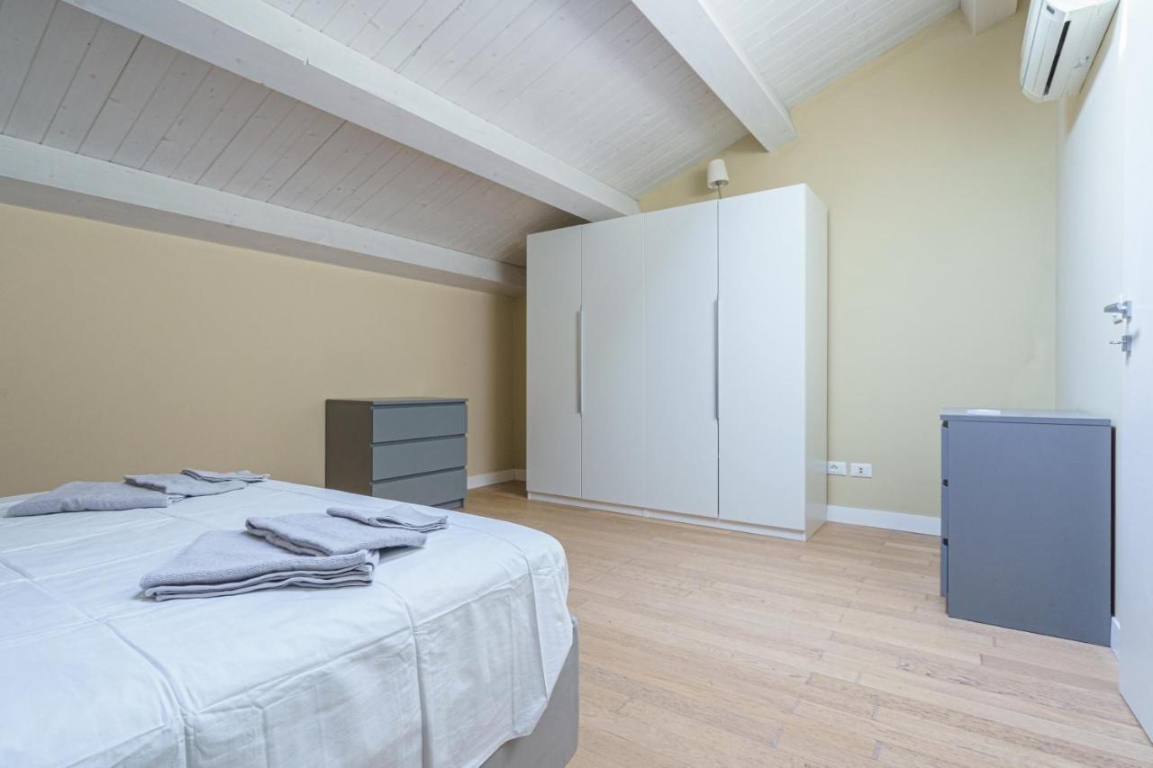 Holiday In Home Suite Archimede カターニア エクステリア 写真